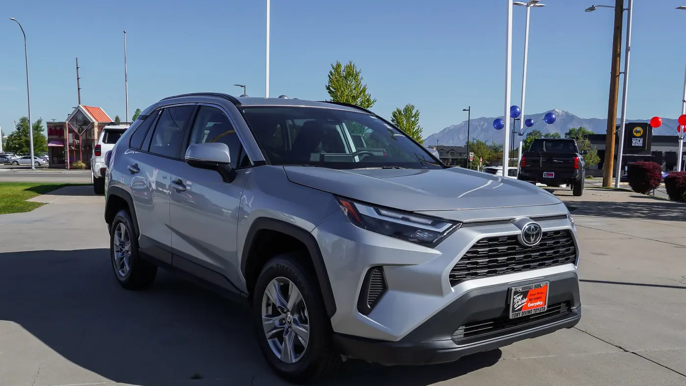 2024 Toyota RAV4 XLE