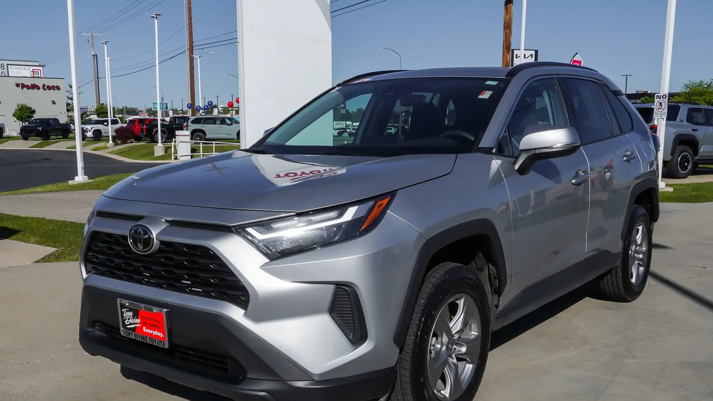 2024 Toyota RAV4 XLE