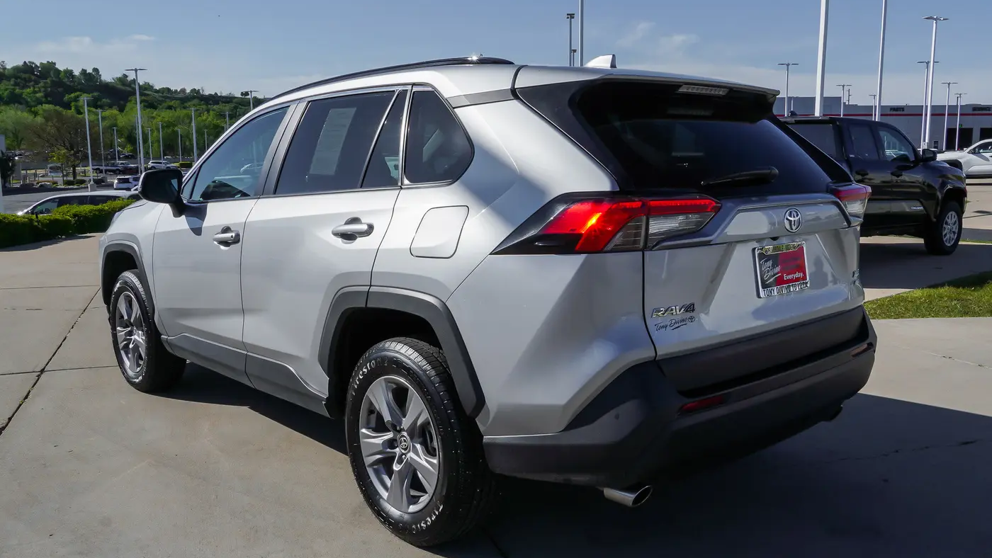 2024 Toyota RAV4 XLE