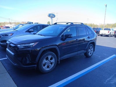 2022 Toyota RAV4 AWD XLE 4DR SUV