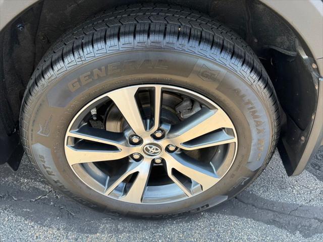 2018 Toyota RAV4 - $21,641