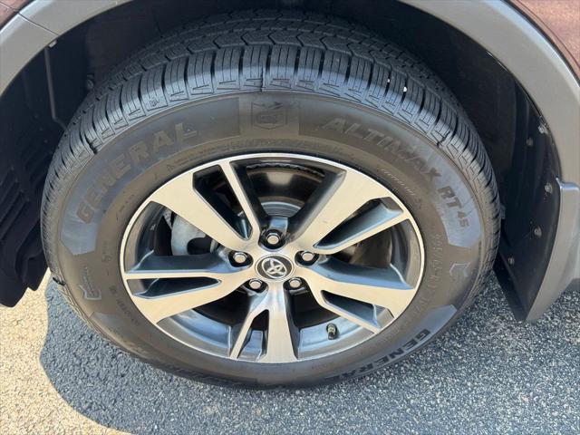 2018 Toyota RAV4 - $21,641