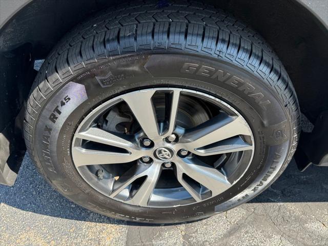 2018 Toyota RAV4 - $21,641