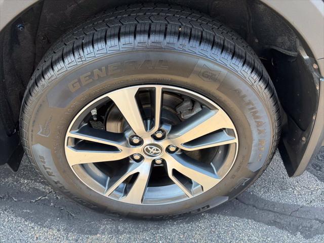 2018 Toyota RAV4 - $20,625