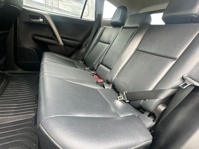 2018 Toyota RAV4 - $14,885