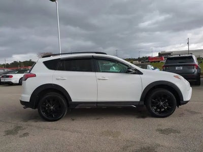 2018 Toyota RAV4 AWD XLE 4DR SUV