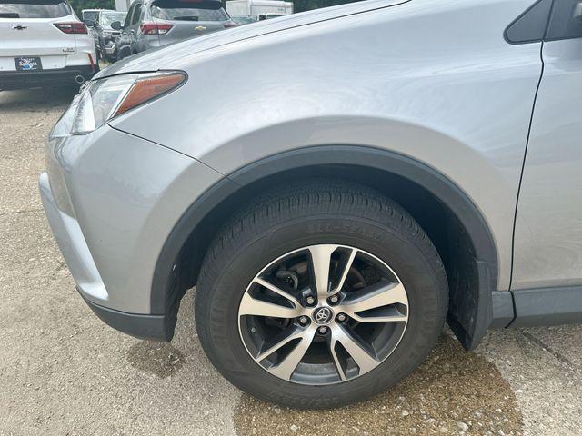 2018 Toyota RAV4 - $19,800