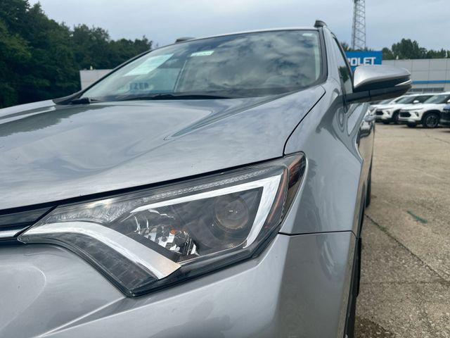 2018 Toyota RAV4 - $19,800