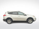 2015 RAV4 Thumbnail 9
