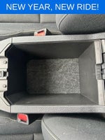 2017 RAV4 Thumbnail 24