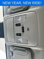 2017 RAV4 Thumbnail 33