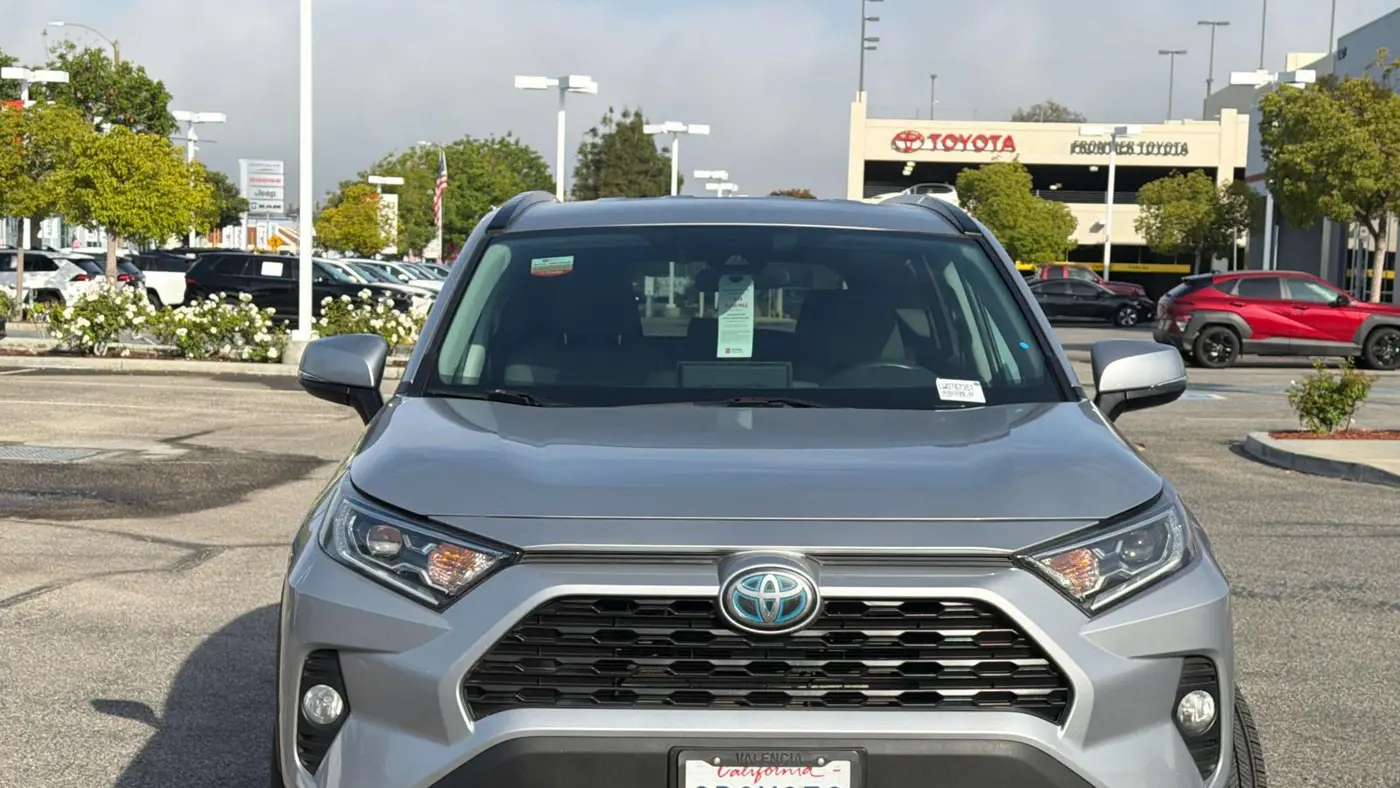 2020 Toyota RAV4 Hybrid XLE