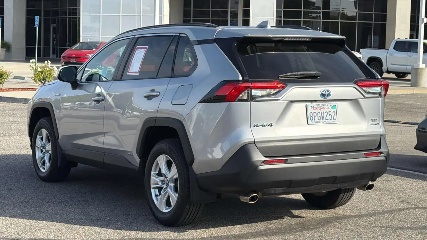 2020 Toyota RAV4 Hybrid XLE