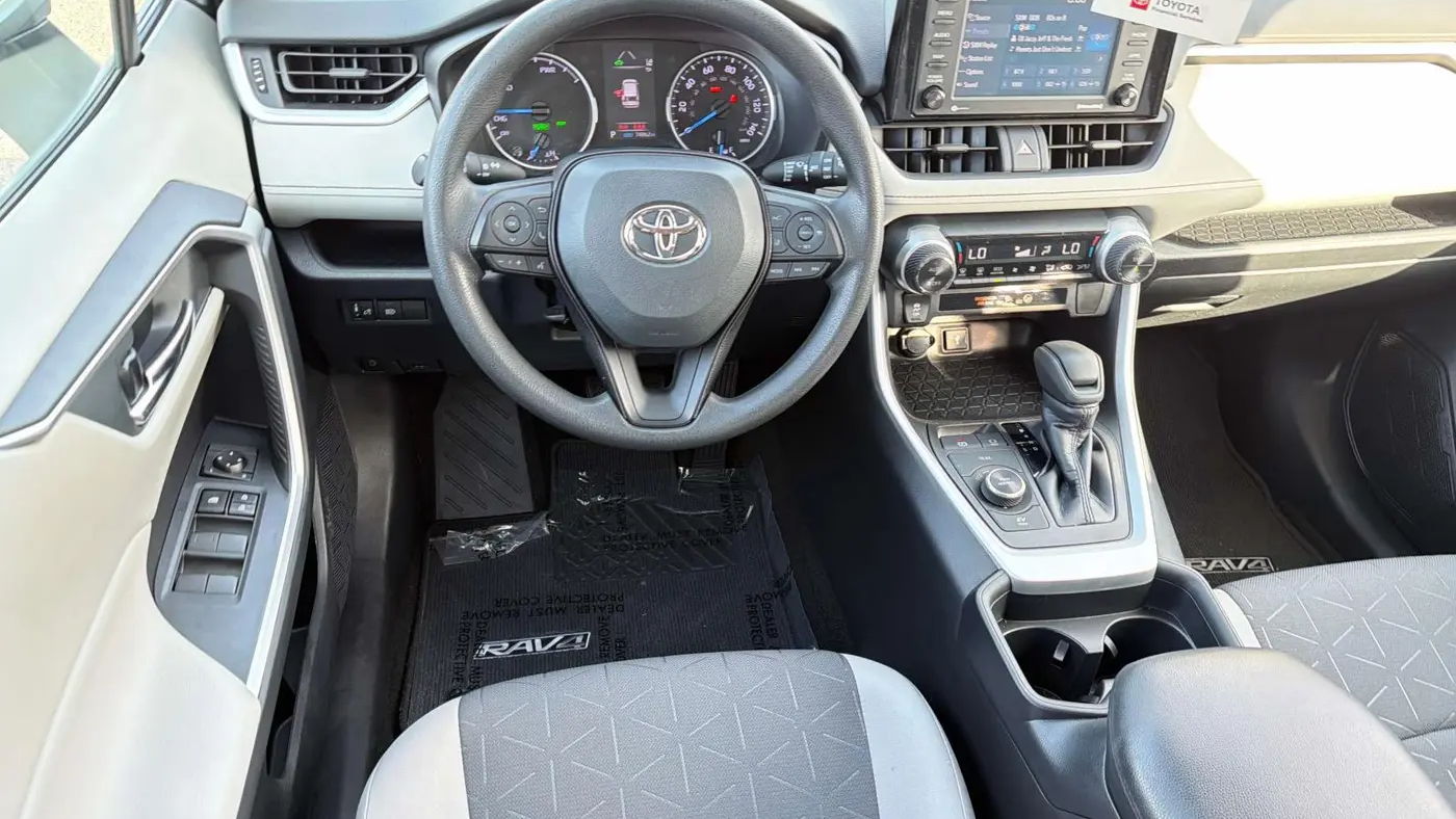 2020 Toyota RAV4 Hybrid XLE