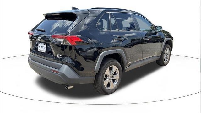 2023 Toyota RAV4 Hybrid XLE