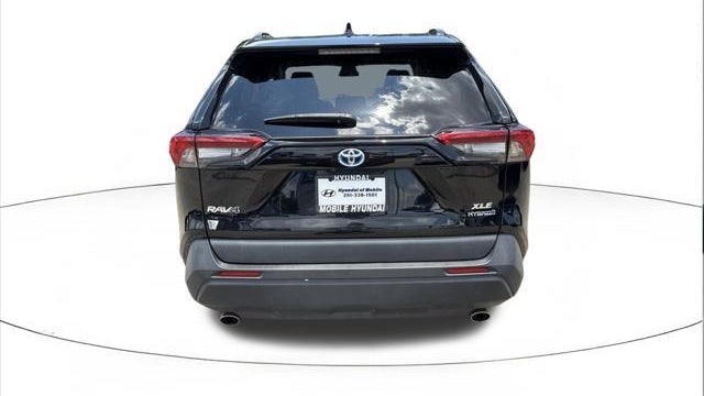 2023 Toyota RAV4 Hybrid XLE