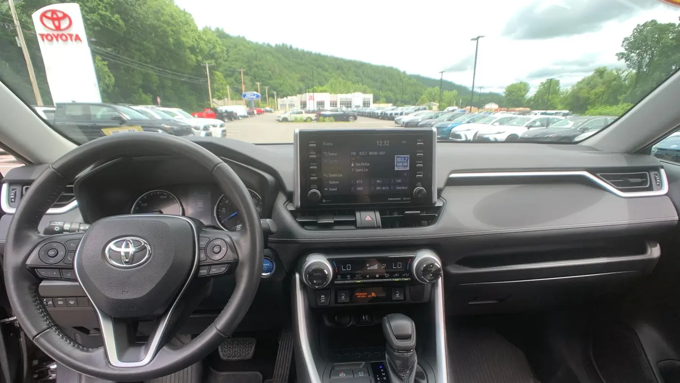 2019 Toyota RAV4 Hybrid XLE