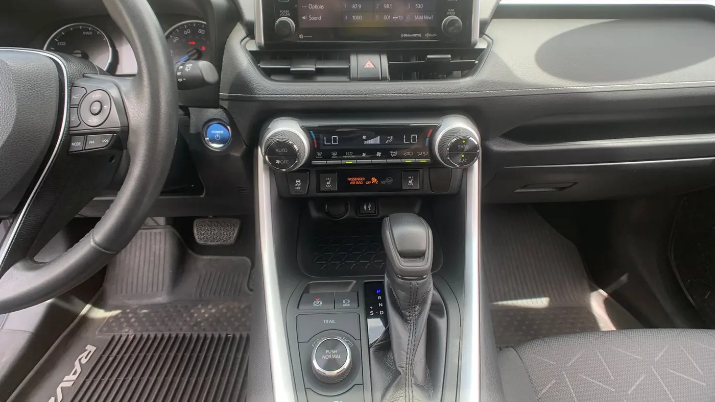 2019 Toyota RAV4 Hybrid XLE