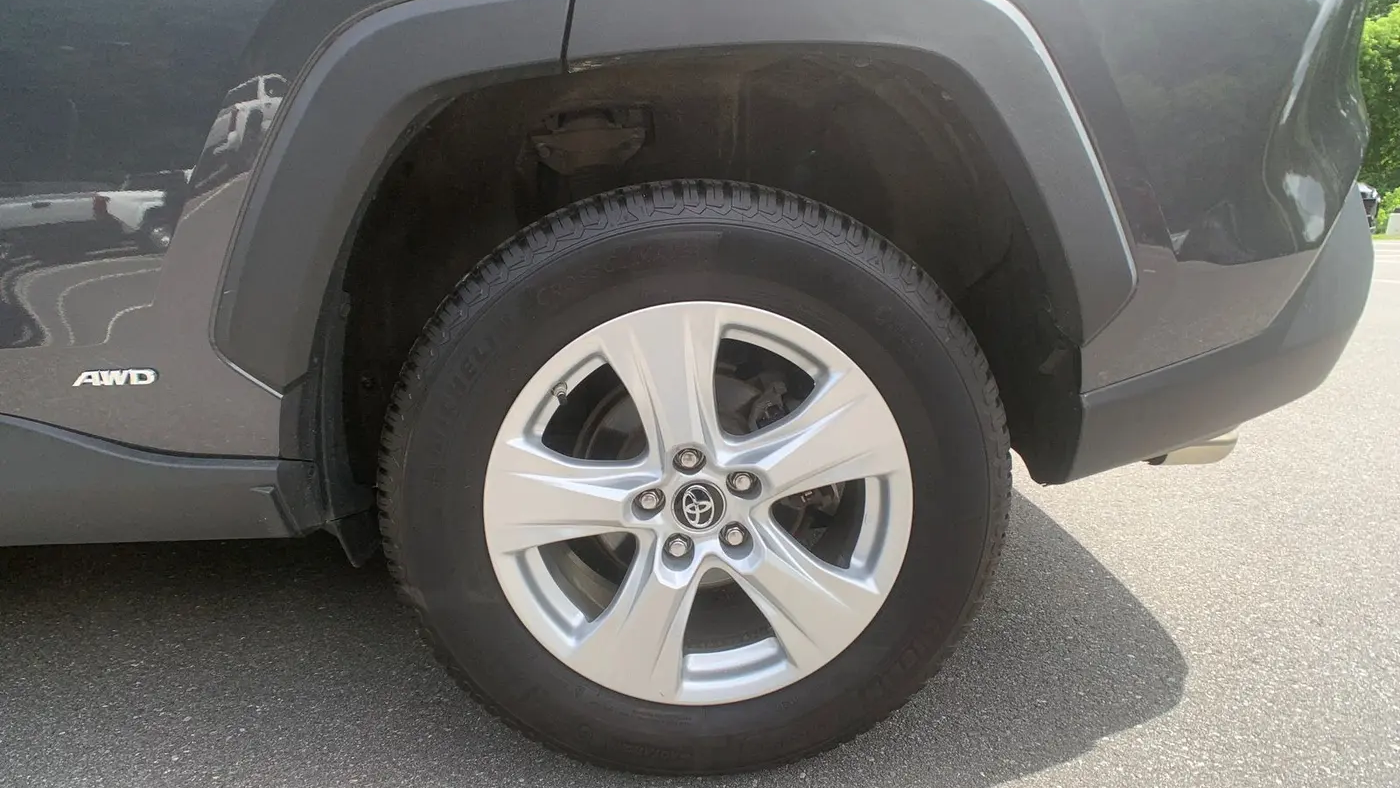 2019 Toyota RAV4 Hybrid XLE