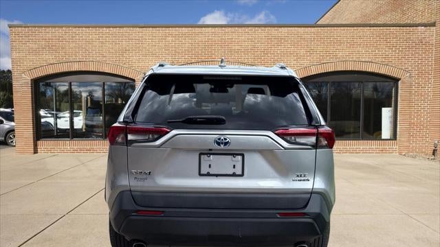 2019 Toyota RAV4 Hybrid XLE