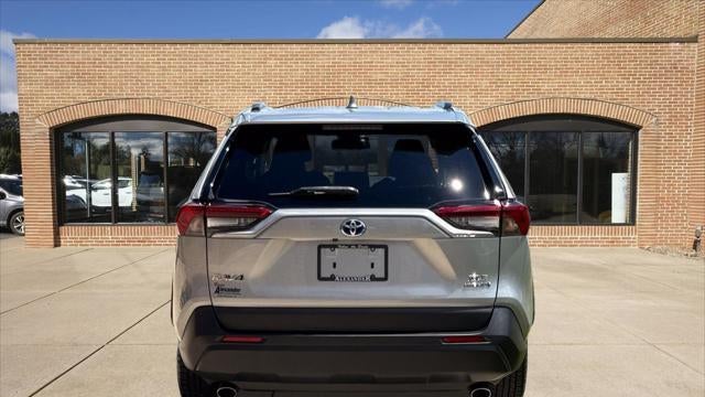 2019 Toyota RAV4 Hybrid XLE
