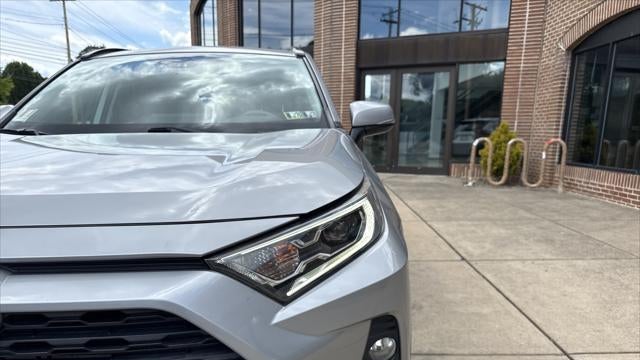 2019 Toyota RAV4 Hybrid XLE
