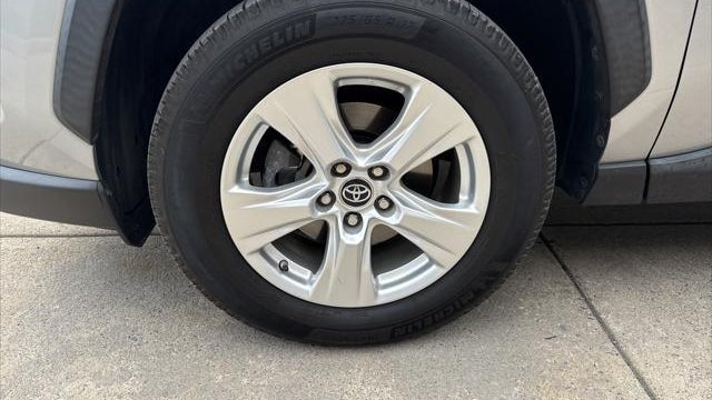2019 Toyota RAV4 Hybrid XLE