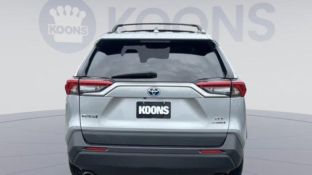 2020 Toyota RAV4 Hybrid XLE