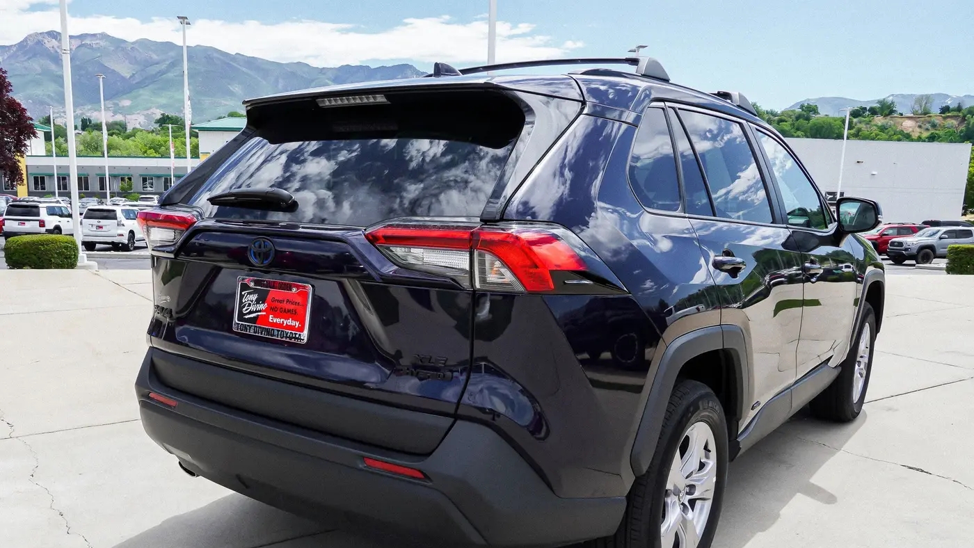 2024 Toyota RAV4 Hybrid XLE