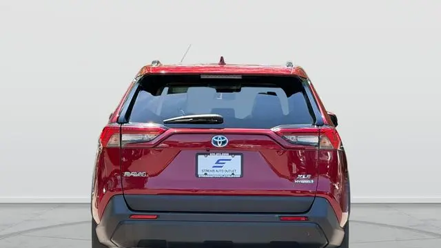 2020 Toyota RAV4 Hybrid XLE