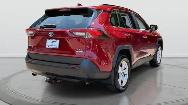 2020 Toyota RAV4 Hybrid XLE