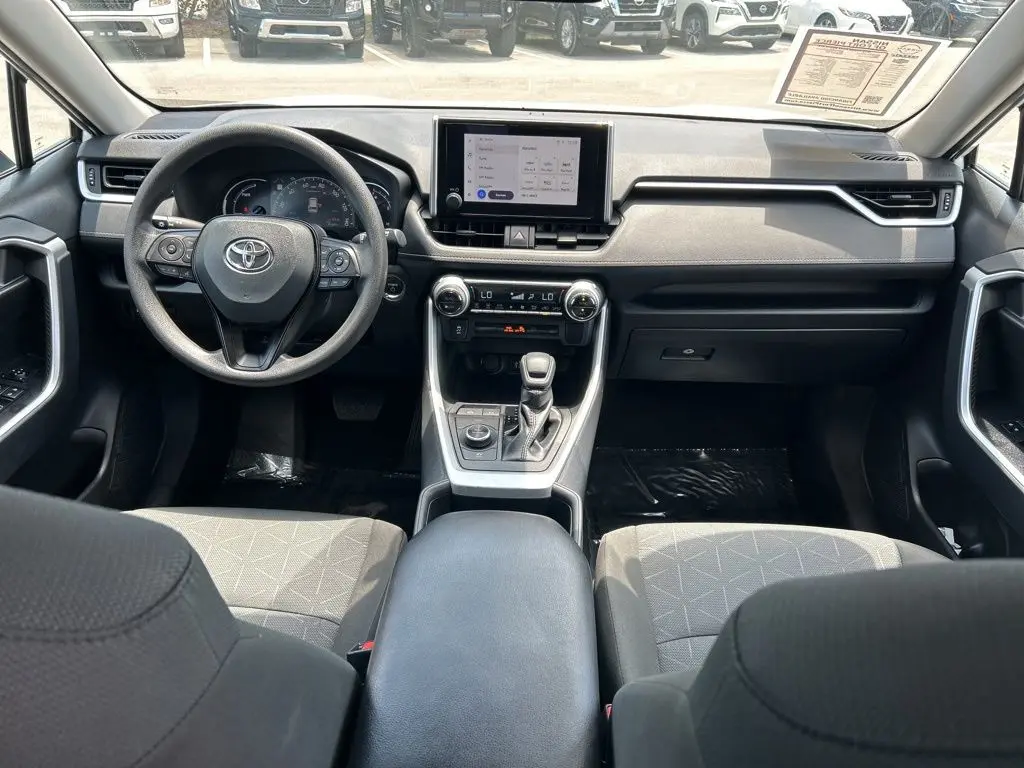 2025 Toyota RAV4 - $31,082
