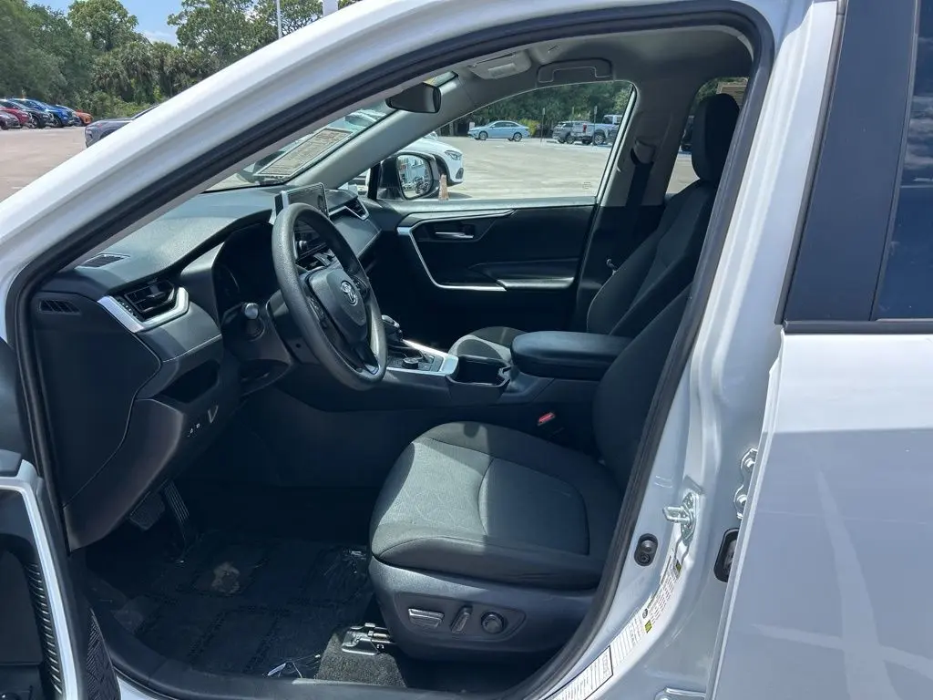 2025 Toyota RAV4 - $31,082