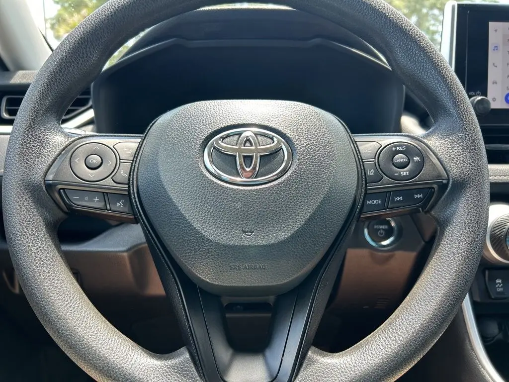 2025 Toyota RAV4 - $31,082