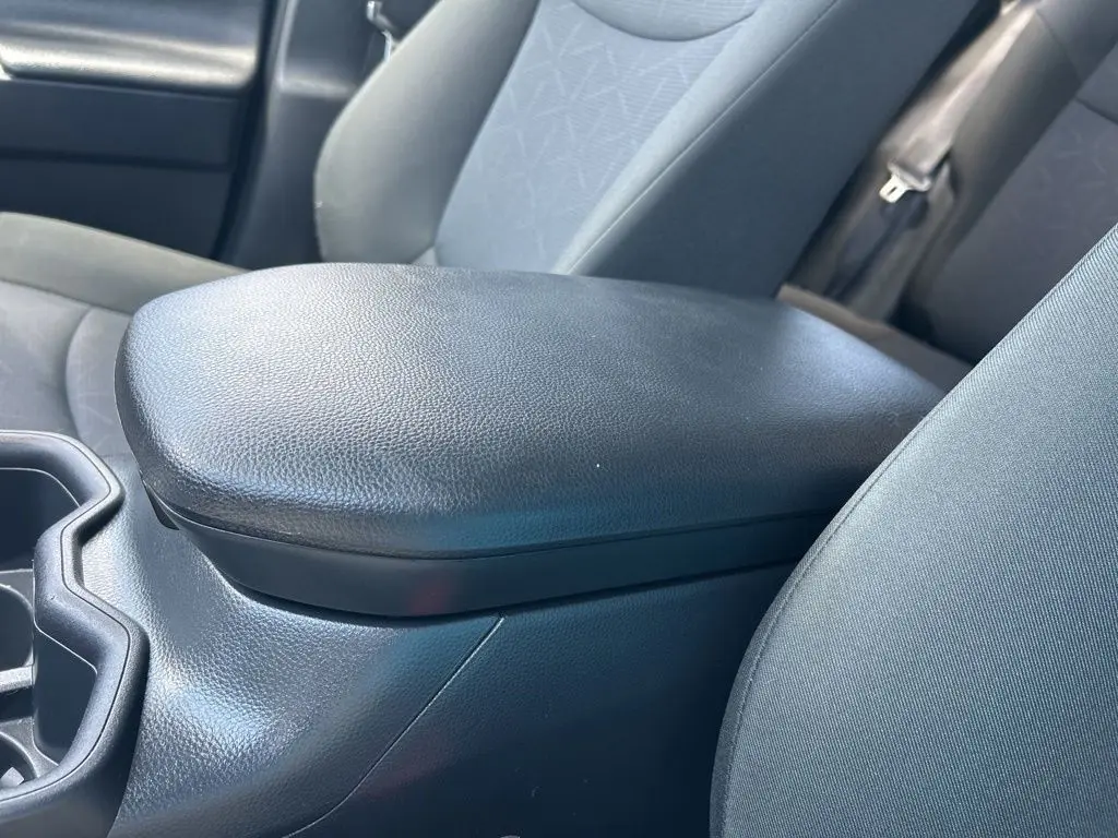 2025 Toyota RAV4 - $31,082