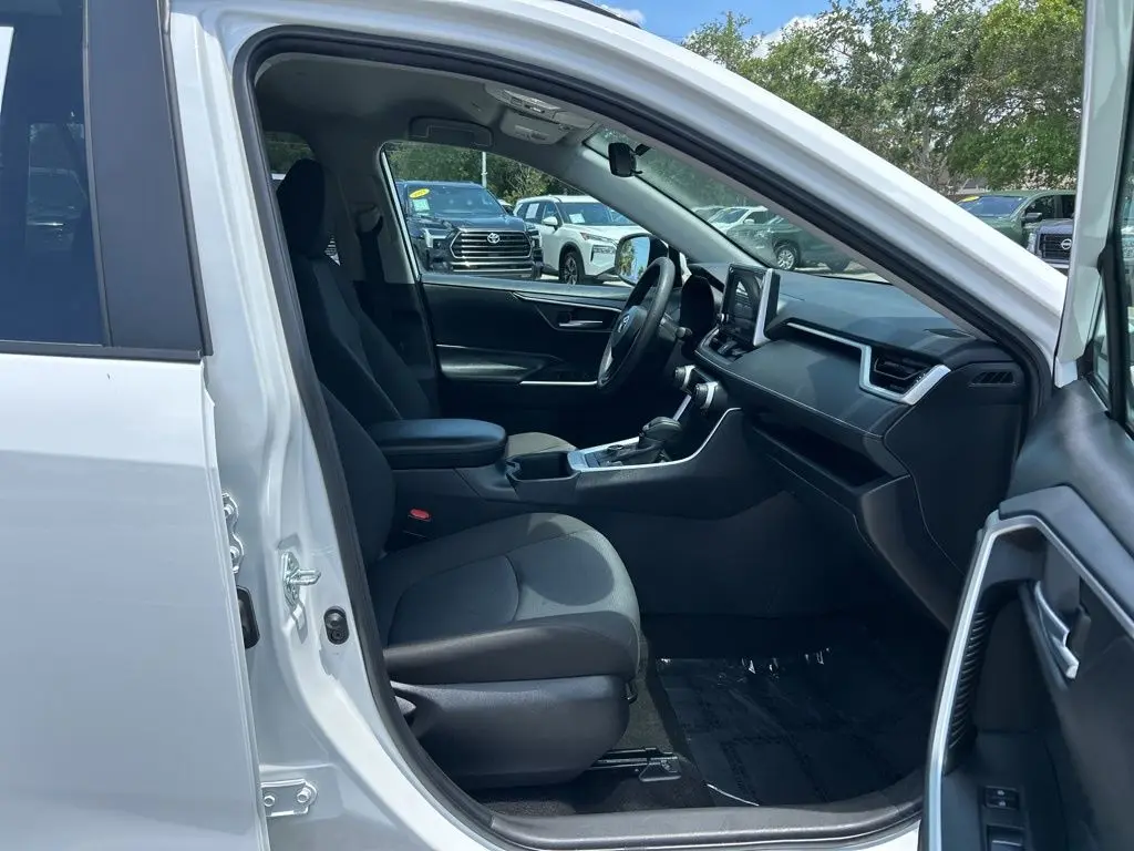 2025 Toyota RAV4 - $31,082