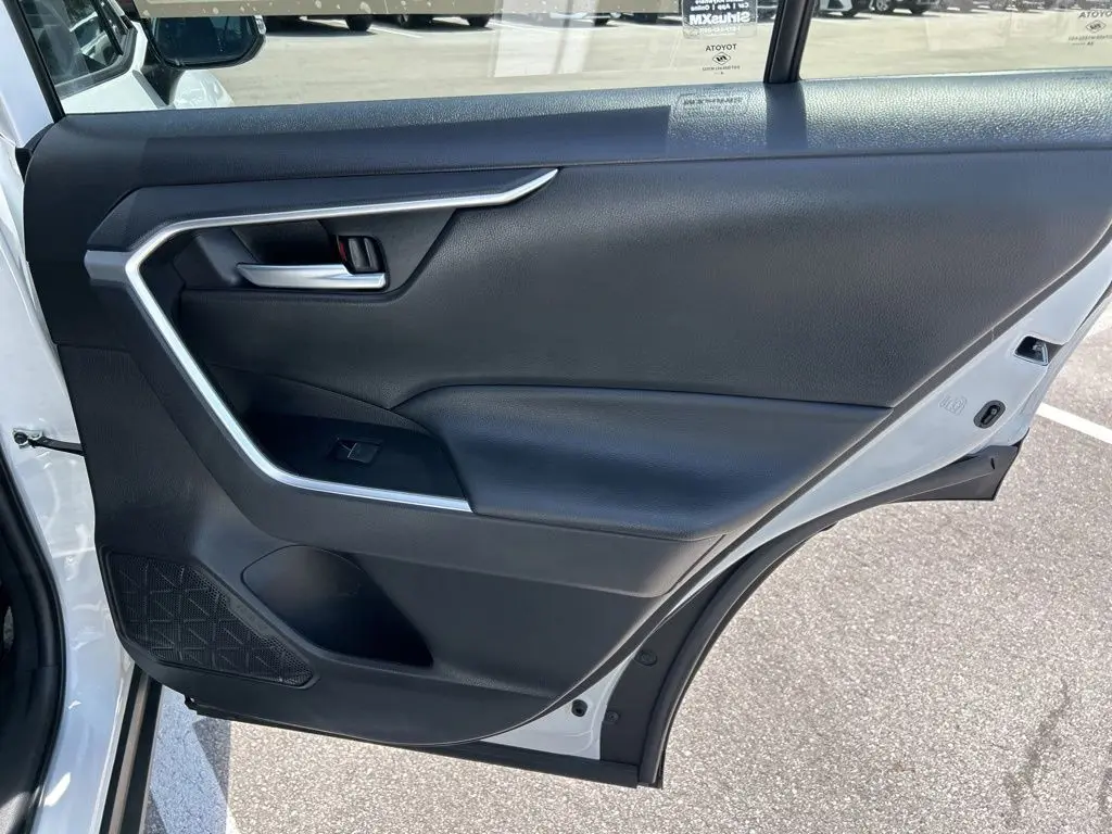 2025 Toyota RAV4 - $31,082
