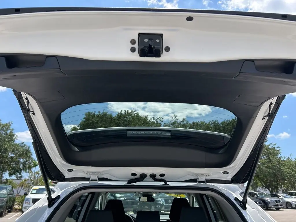 2025 Toyota RAV4 - $31,082