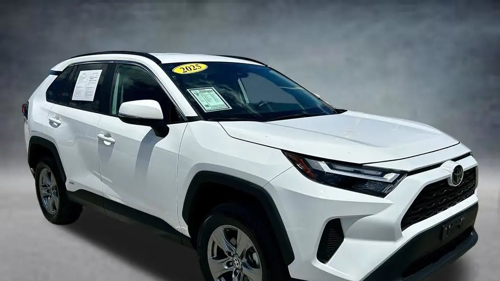 2025 Toyota RAV4 Hybrid XLE