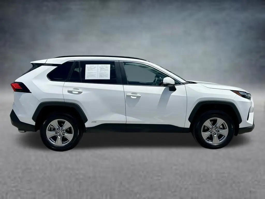 2025 Toyota RAV4 - $31,082