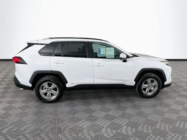 2025 Toyota RAV4 - $37,400
