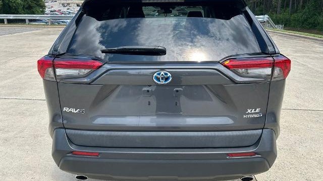 2020 Toyota RAV4 Hybrid XLE