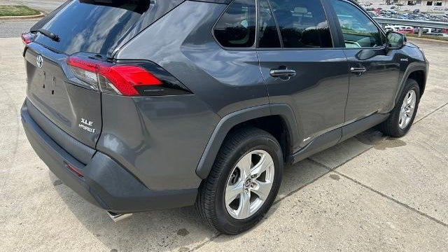 2020 Toyota RAV4 Hybrid XLE