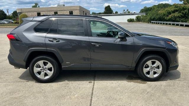 2020 Toyota RAV4 Hybrid XLE