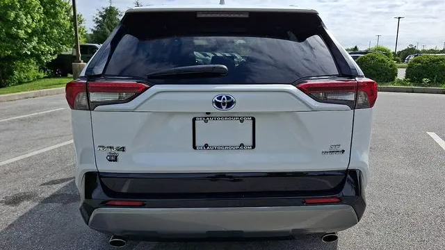2024 Toyota RAV4 Hybrid SE
