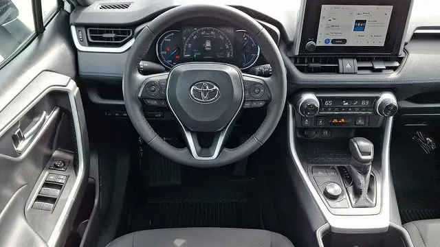 2024 Toyota RAV4 Hybrid SE