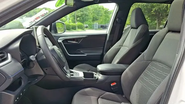2024 Toyota RAV4 Hybrid SE