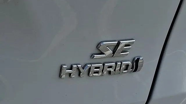2024 Toyota RAV4 Hybrid SE