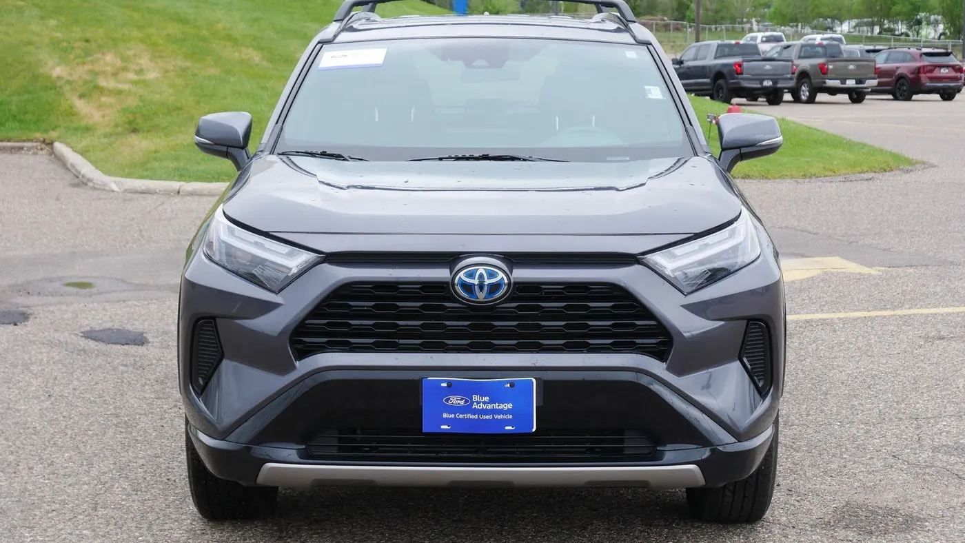2024 Toyota RAV4 Hybrid SE