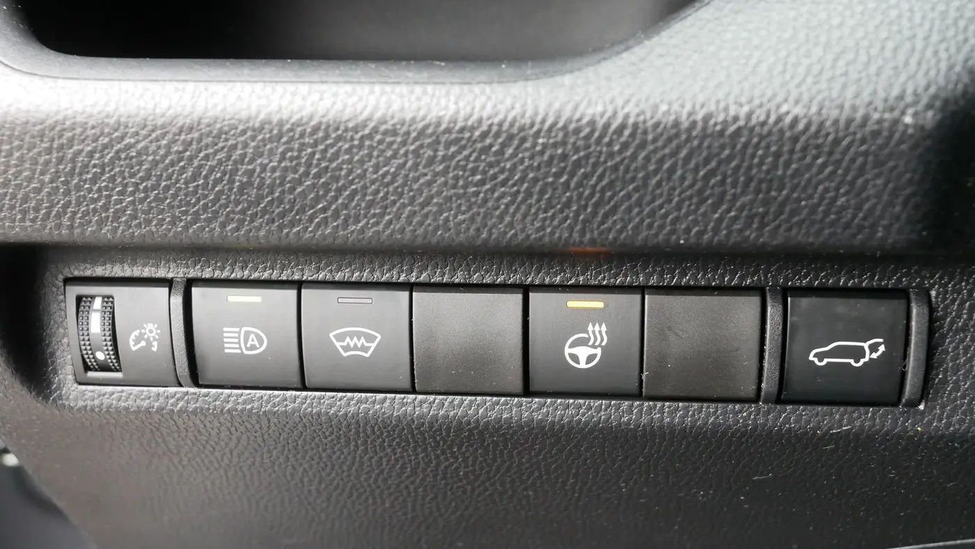 2024 Toyota RAV4 Hybrid SE